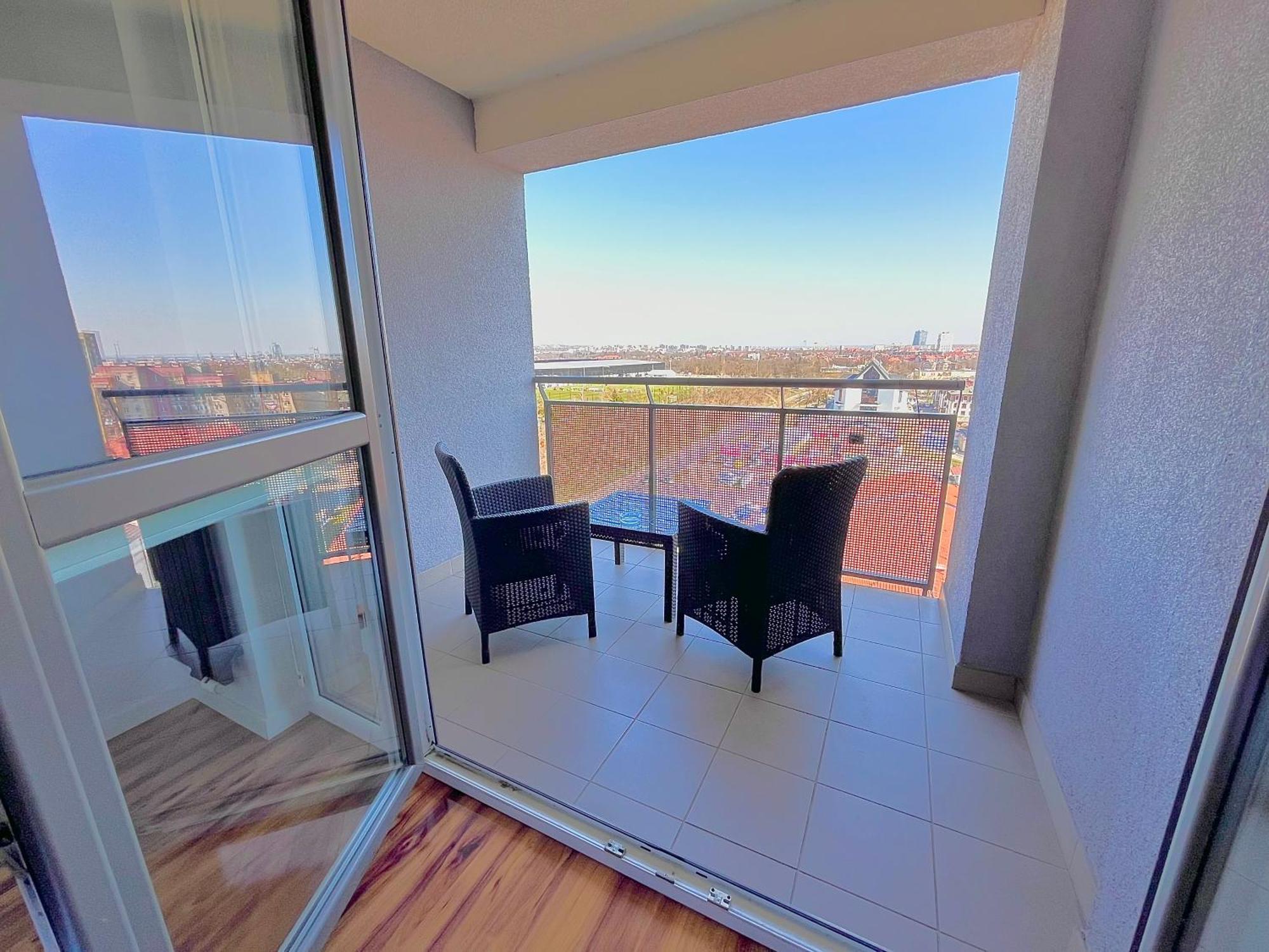 Sky View Santocka Apartment